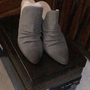 New in box never worn Charles by Charles David the Nellie mule fits like an 8